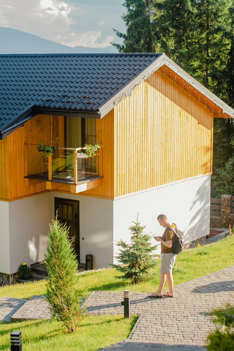 Lakeview Residence